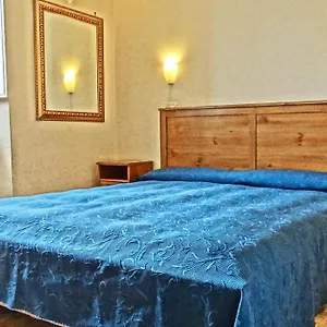Bed & Breakfast House, Roma